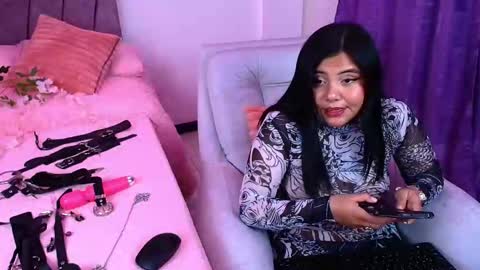 victoria_16_ online show from November 6, 5:02 am