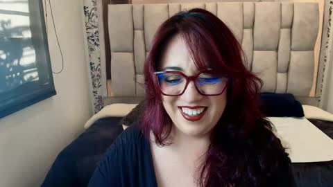  V I C T O R I A   online show from February 27, 12:38 pm