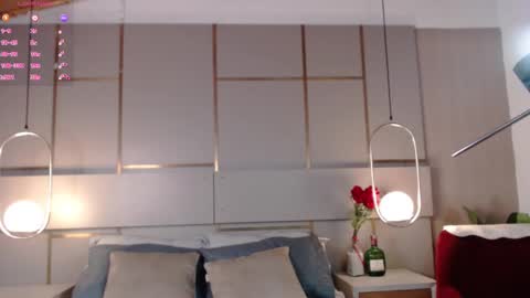 Victoria Collins online show from September 20, 5:00 pm