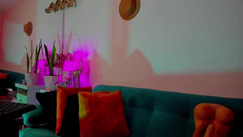 Snapshot of victoria_jhones chatting on February 4, 3:47 pm Victoria  online show from February 4, 3:47 pm