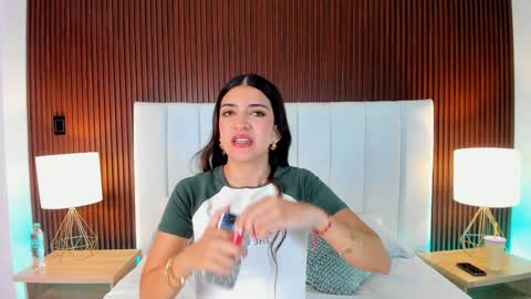  Victoria Lozano  online show from January 20, 12:39 pm