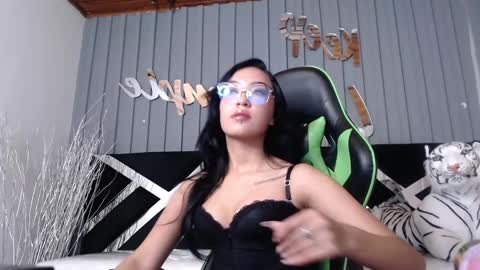 Victoria  online show from January 13, 5:02 pm