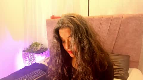 victoriaa_anderson_ online show from May 30, 5:54 pm