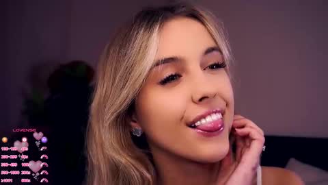 Anasteisha  Day Helen  Night online show from October 8, 8:02 pm