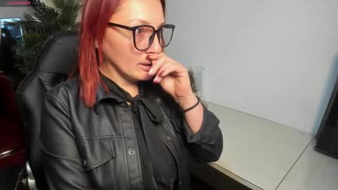 victoriapaker online show from February 15, 4:50 pm