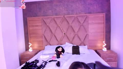 victoriasanz_ online show from November 16, 5:31 am