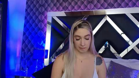 victtoria lee online show from November 10, 7:09 pm