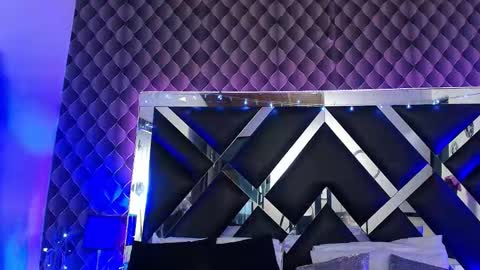 victtoria lee online show from March 5, 7:20 pm