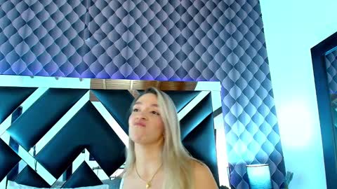 victtoria lee online show from February 7, 7:38 pm