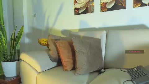 VIOLET  online show from April 14, 12:05 pm