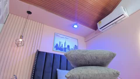 Viiolett online show from February 6, 8:34 pm