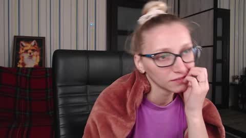 Snapshot of vikaericka chatting on September 26, 1:36 am Vika online show from September 26, 1:36 am