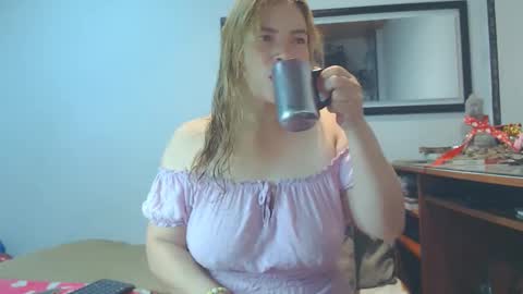 VIKKKTORIAAA online show from February 14, 5:09 am