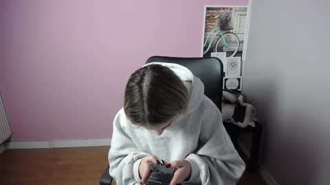 Snapshot of viktoria_lovely chatting on January 14, 6:13 am viktoria_lovely online show from January 14, 6:13 am