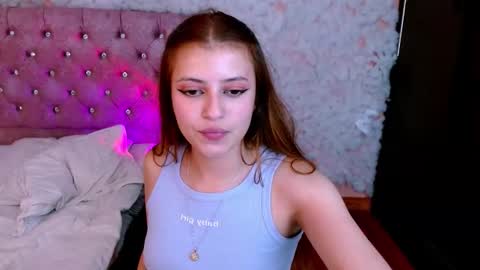 viky_evanss online show from March 27, 8:37 am