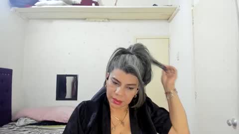 VIKY ADAMS online show from December 4, 5:24 pm