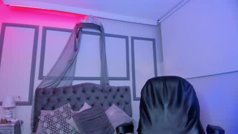 Victoria online show from April 14, 4:01 am