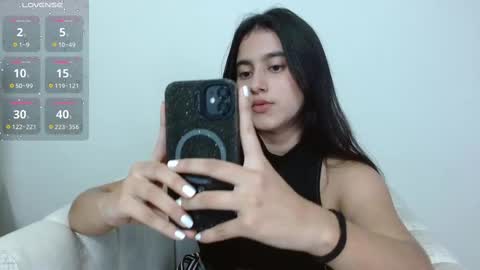 vikysexy28 online show from February 23, 12:15 am