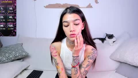 vinkitinkii online show from September 15, 7:38 am