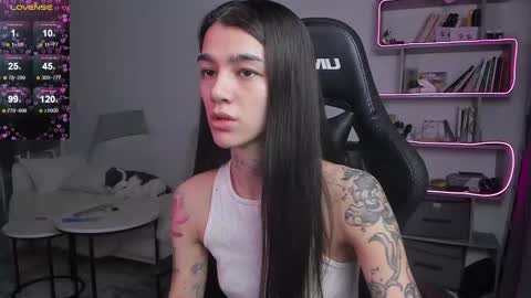 vinkitinkii online show from February 20, 6:50 am