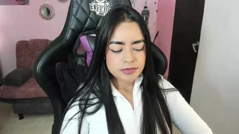 Daniela online show from November 25, 2:52 pm