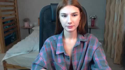 Snapshot of violaberry__ chatting on October 21, 4:16 am violaberry__ online show from October 21, 4:16 am