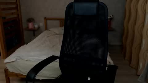 Snapshot of violaberry__ chatting on October 24, 8:32 am violaberry__ online show from October 24, 8:32 am