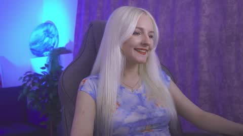 violamore online show from May 16, 5:45 pm