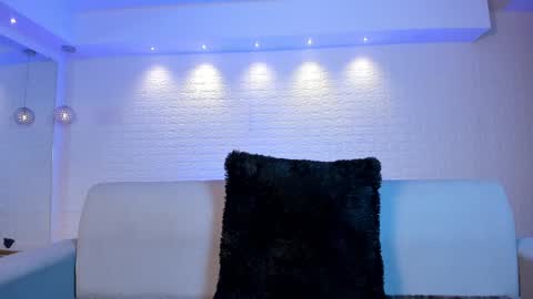 Violett  Everyday From 0530 to 1430 Col Time online show from February 21, 10:50 am