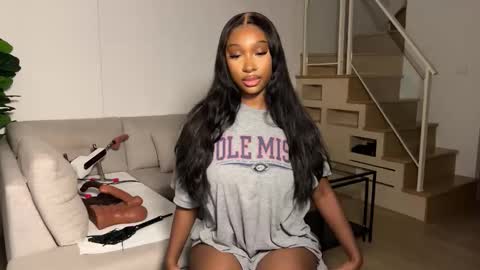 Fantasy Black Girl online show from November 7, 6:30 am