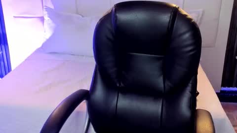 Violet online show from October 10, 4:34 pm