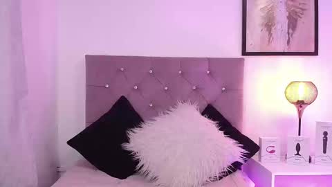 Mary online show from March 4, 6:50 pm