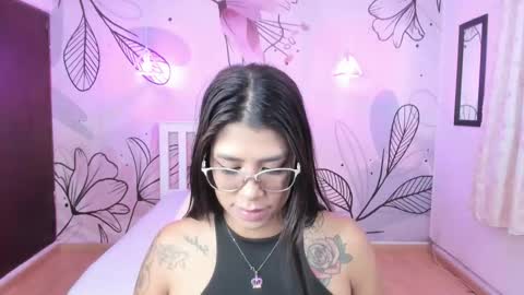 Snapshot of violeta_in chatting on October 23, 1:17 pm Violeta online show from October 23, 1:17 pm