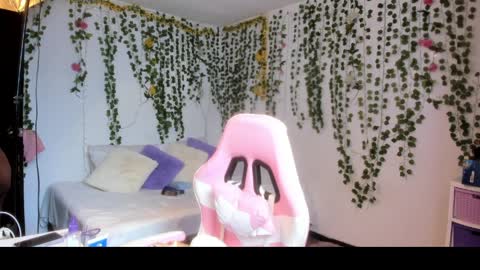 Violeta online show from April 10, 6:03 pm