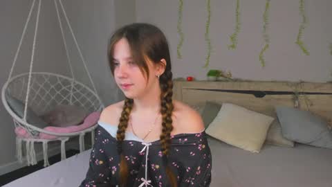 Violeta online show from July 5, 9:15 am
