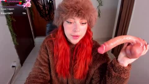 Violeta  Help me reach 150 thumbs up    online show from October 14, 9:39 pm