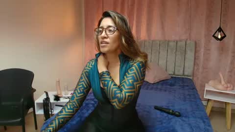 VIOLETA online show from February 6, 12:48 pm