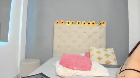 violeta simonz online show from March 4, 3:15 pm