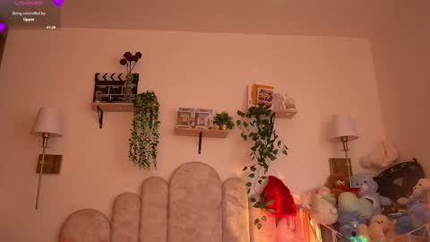 violeth___ online show from March 4, 1:28 pm