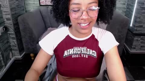 violeth_b online show from September 13, 2:14 pm