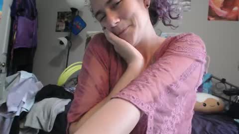 Violet Hooper online show from March 13, 5:14 pm