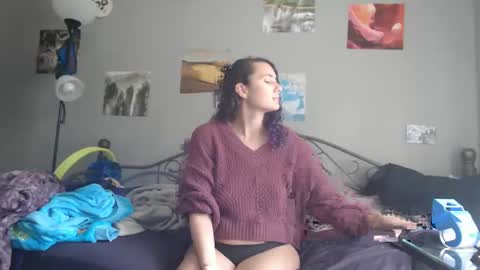 Violet Hooper online show from March 25, 2:53 pm