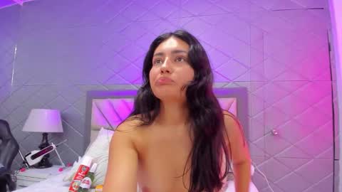 Violet Rousse online show from December 3, 5:37 pm