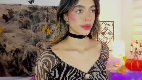 Snapshot of violetta_ficher chatting on October 22, 7:02 am Violetta Ficher online show from October 22, 7:02 am