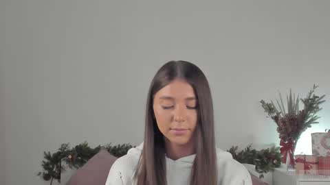 violetta_finch online show from January 23, 8:25 am