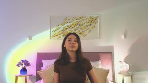 violetta_finch online show from April 17, 10:17 am