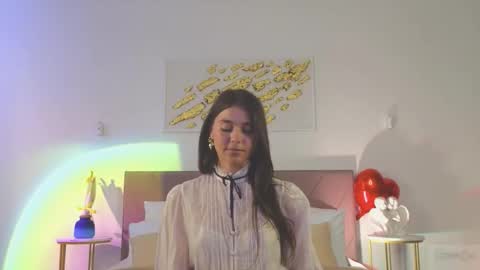 violetta_finch online show from March 23, 11:38 am
