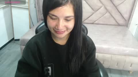 Violetta  online show from April 8, 3:41 am