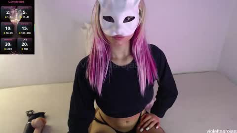Snapshot of violettaarojass chatting on October 21, 9:35 am violettaarojass online show from October 21, 9:35 am
