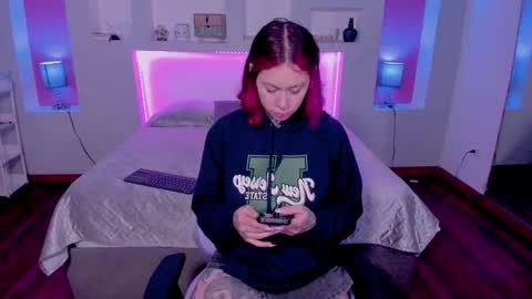 ViolettaBaker online show from March 7, 7:16 pm